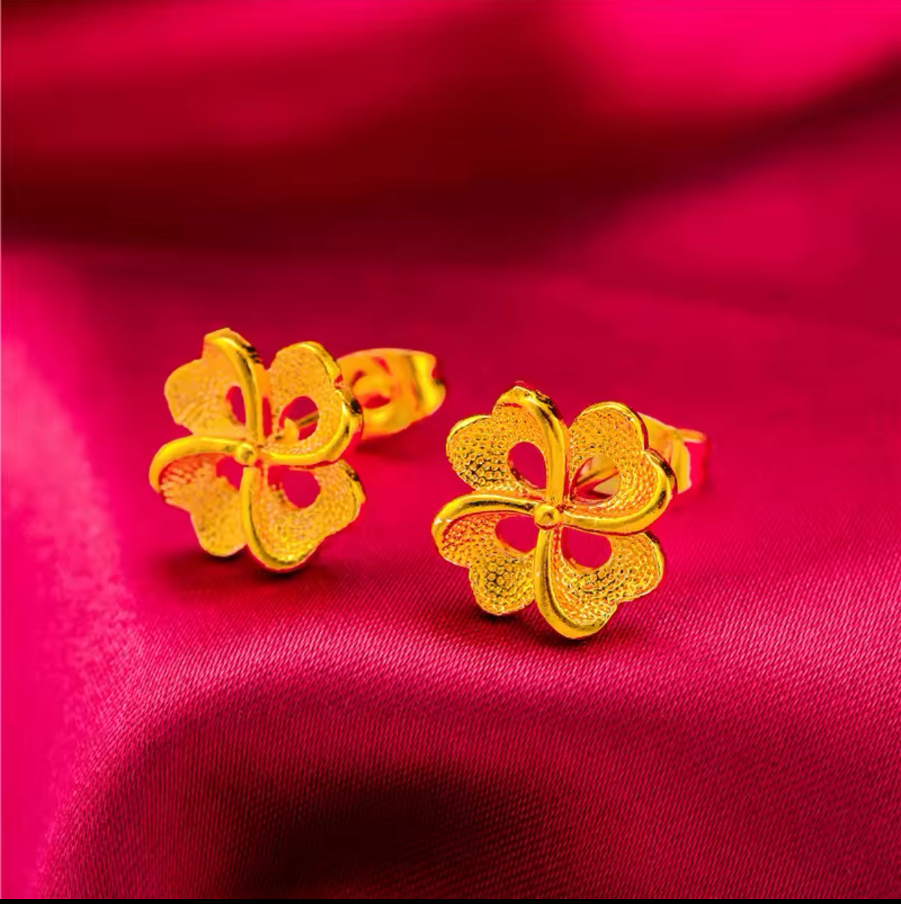 Gold plated Stud earring