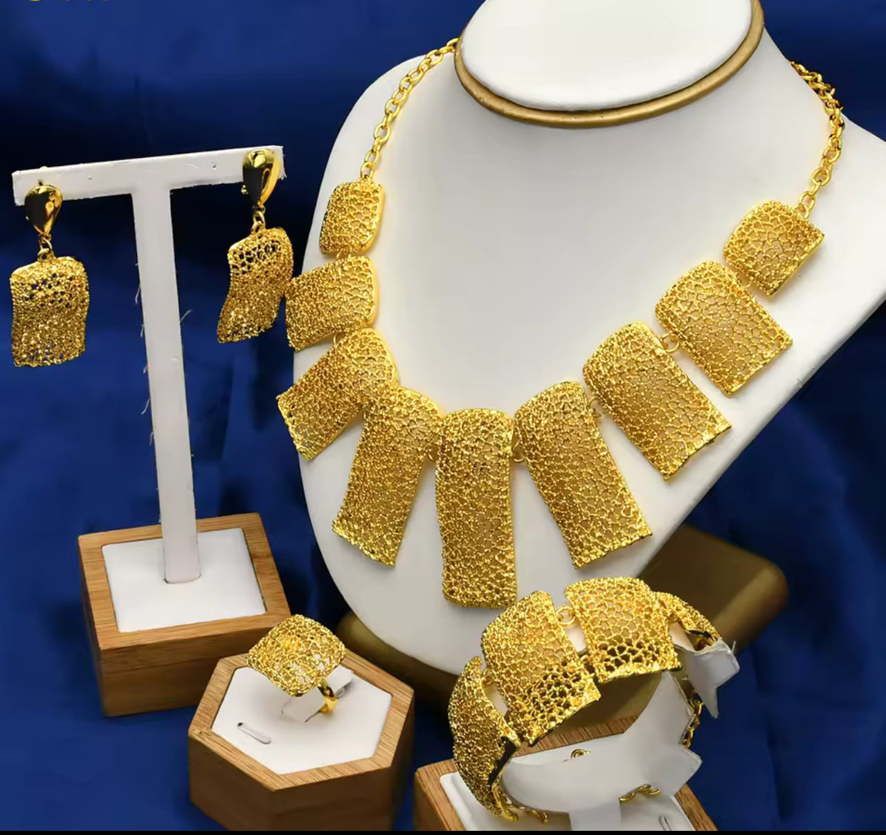 Afra five piece set