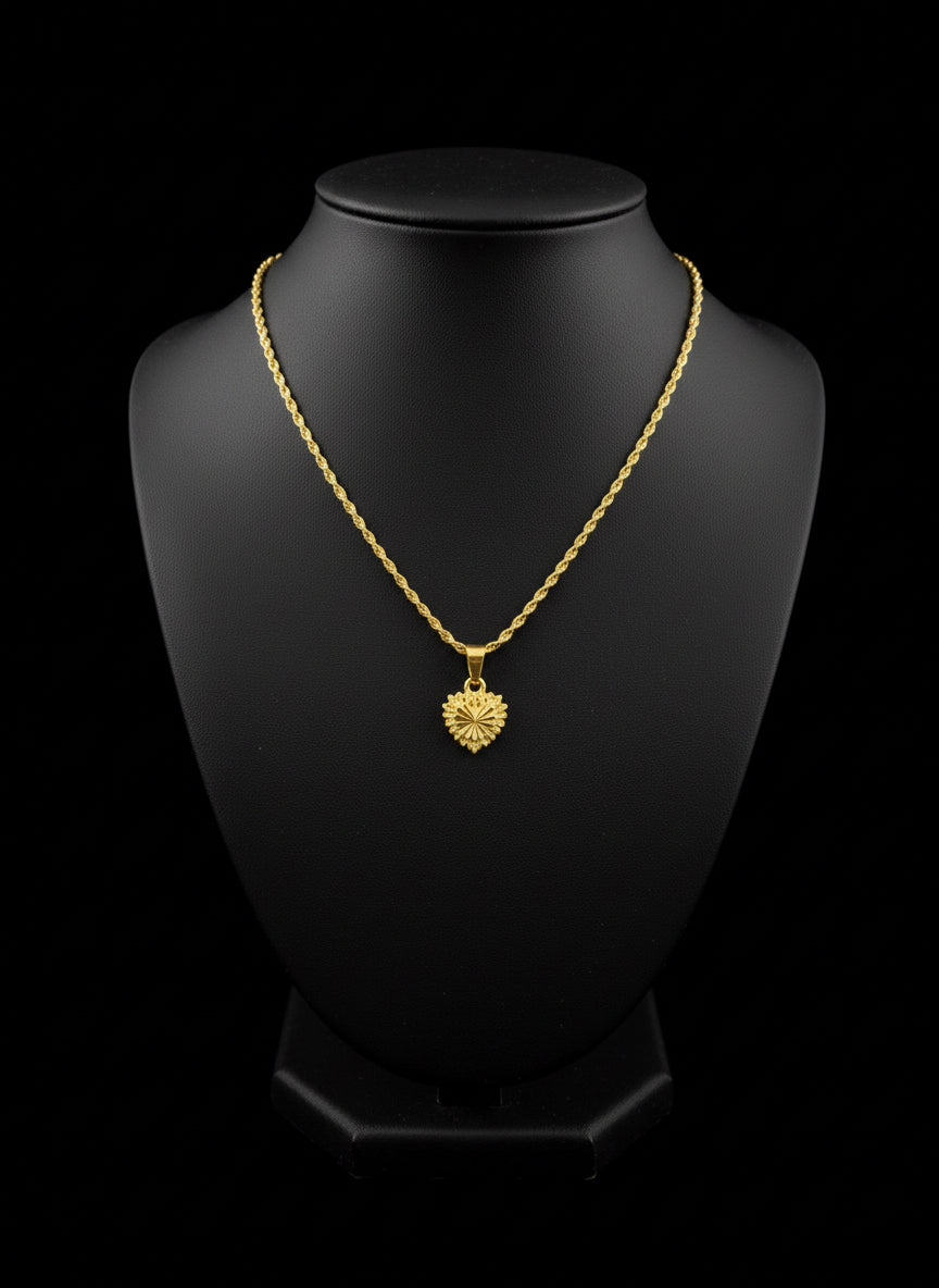 Nadia heart necklace