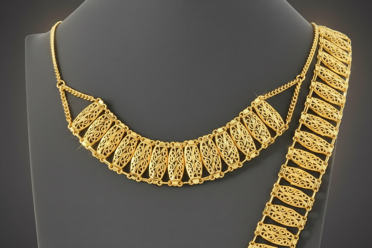 Aliyah high necklace and bracelet set