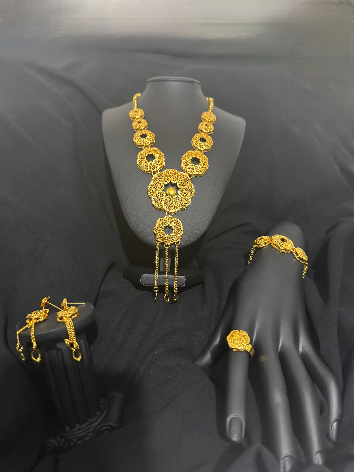 Amira set- 5 piece statement set